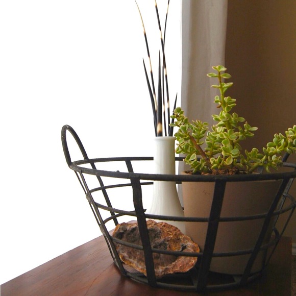 Farmhouse Large Metal Basket - Picture 1 of 2